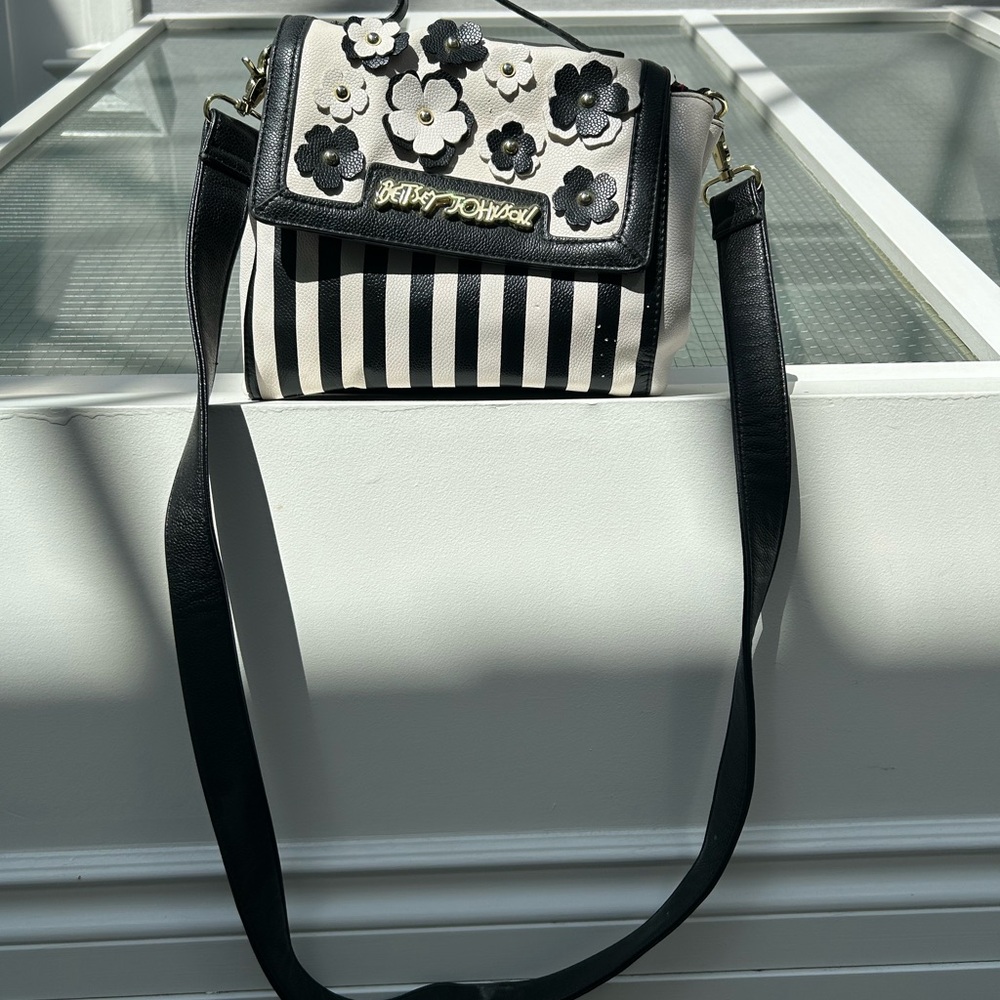 Betsey Johnson Black and White Crossbody Bag with Bold Stripes